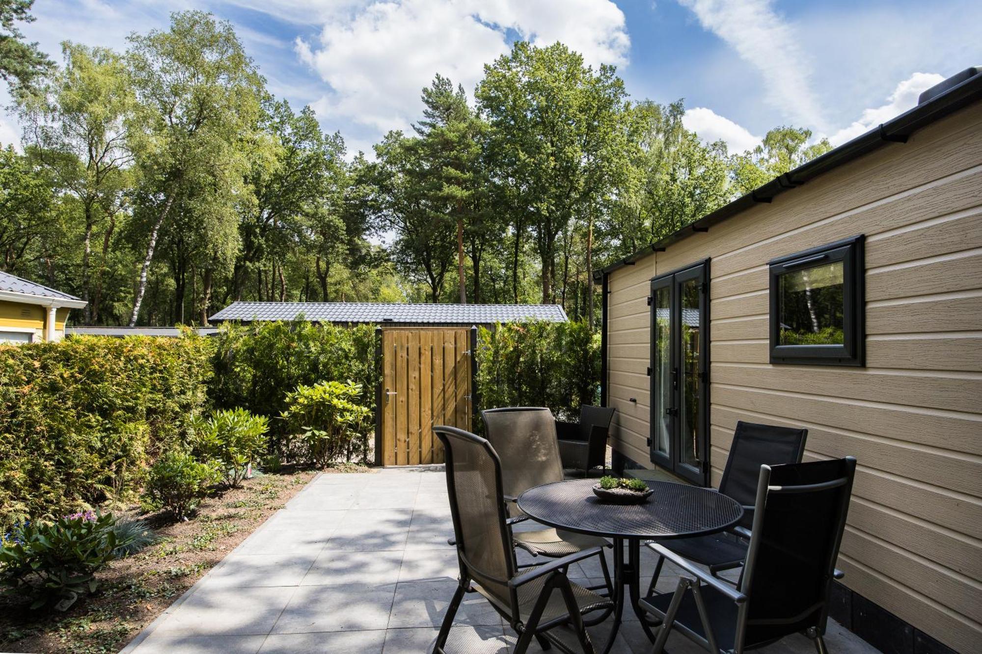 Veluwe Hoenderloo Luxury Chalet With Private Sauna And Hot Tub - Swimming Pool Tennis Court Supermarket Bowling Alley Theatre And Entertainment For Children Экстерьер фото